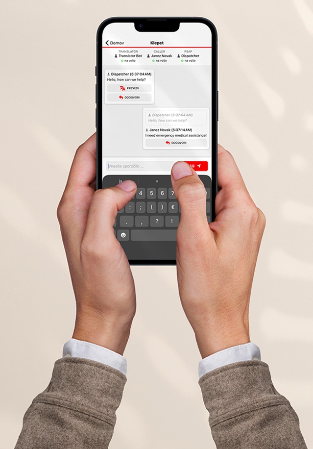 Chat with dispatchers in your own language — messages are translated in real-time for seamless cross-language communication.